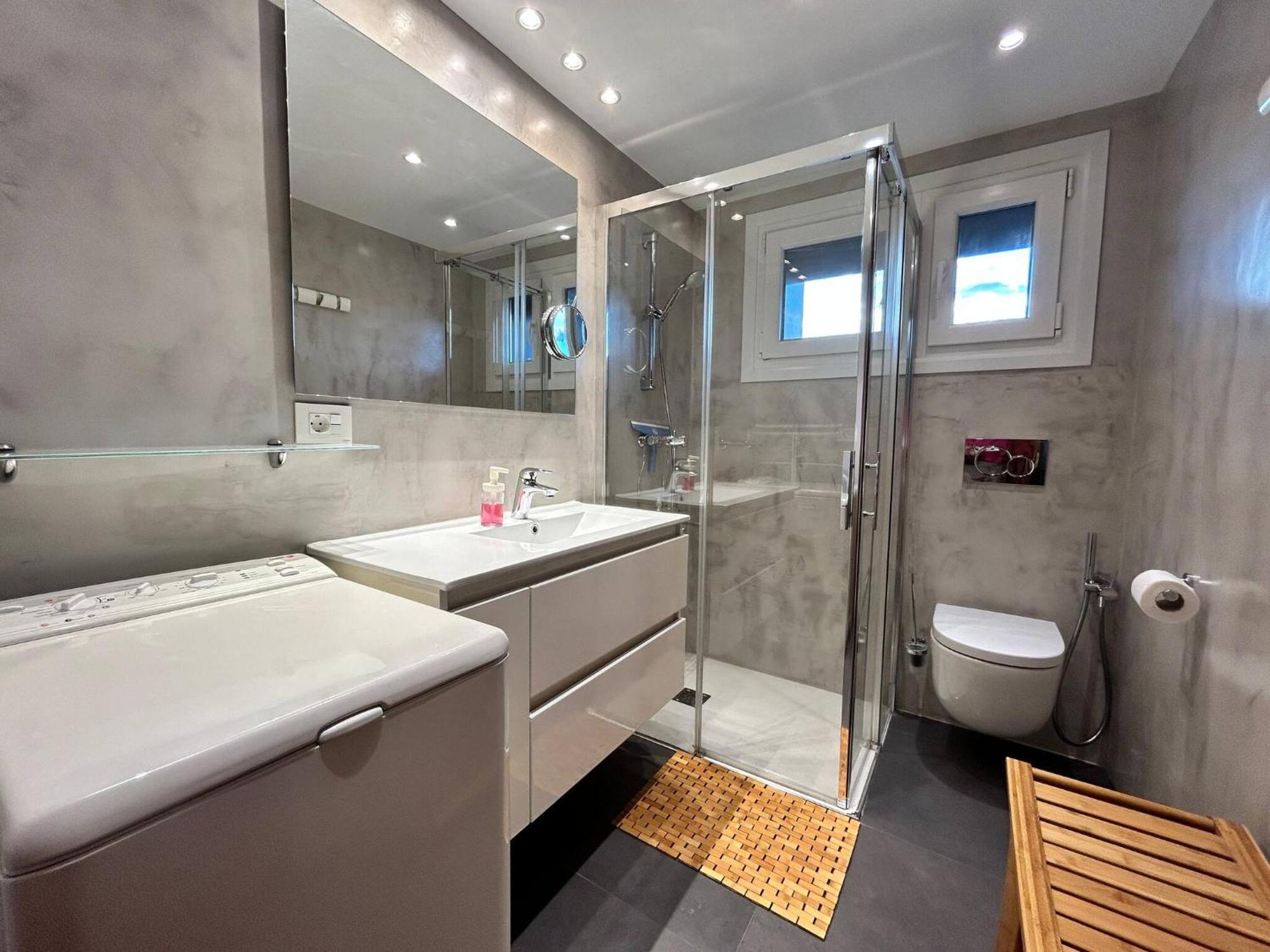 Earra - Eguzki - Garaje,1 Min Playa, Piscina Appartement Zarautz